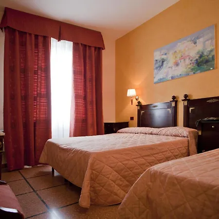 لا بيس فندق 3*