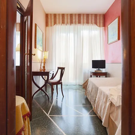 فندق لا بيس