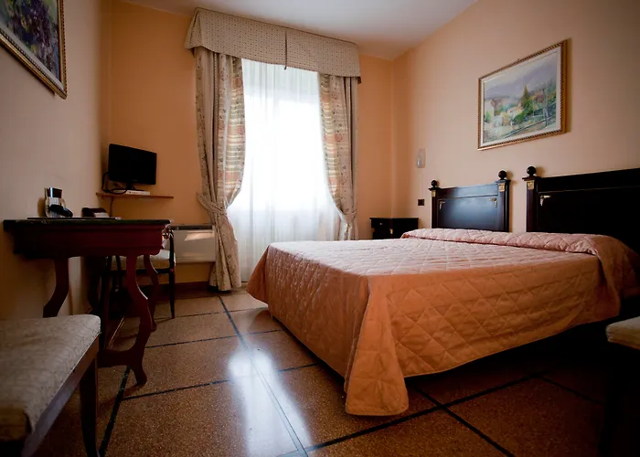 Szálloda La Pace Pisa